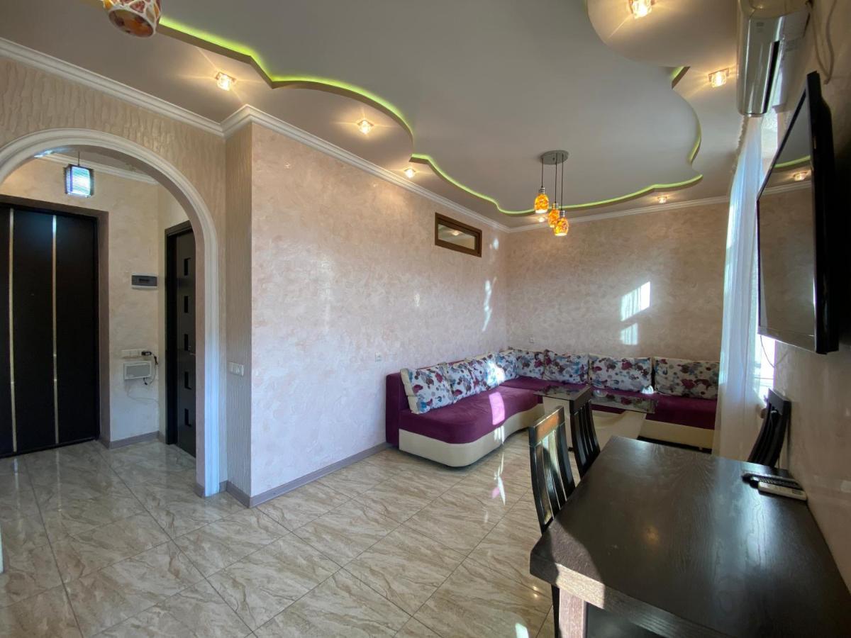 Amiryan Street 1 Bedroom Deluxe Apartment With Balcony Am104 Єреван Екстер'єр фото