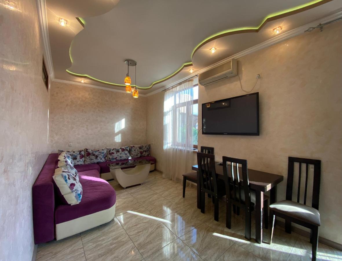 Amiryan Street 1 Bedroom Deluxe Apartment With Balcony Am104 Єреван Екстер'єр фото